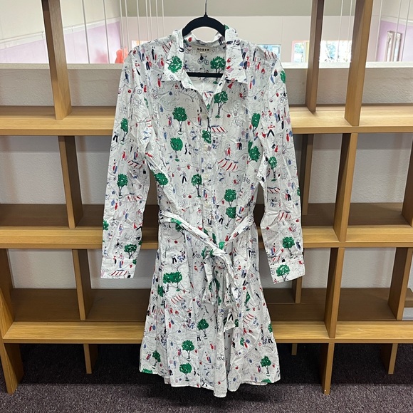 Boden Dresses & Skirts - Boden White Long-Sleeve Shirt Dress with Green Tree Print